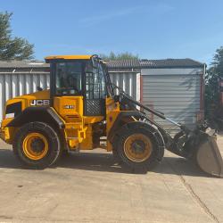 JCB 411WHT T4F